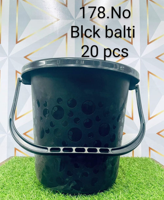 BUCKET BLACK